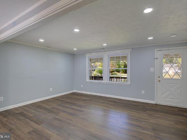 House for sale in Cedarhurst, Shady Side