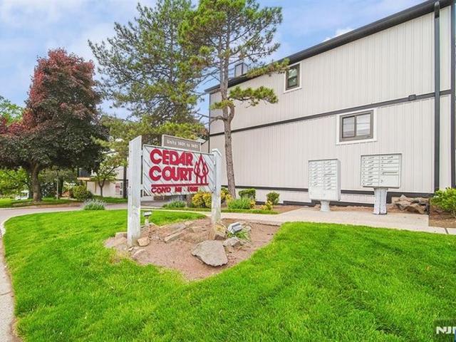 Condo for sale in Fort Lee, New Jersey