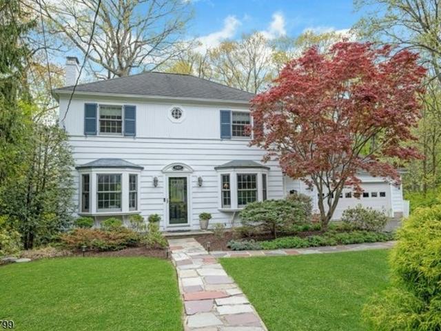 House for sale in Mountainside, New Jersey