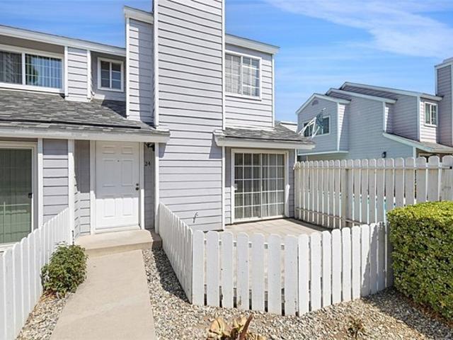 Townhouse for sale in Sylmar Neighborhood Council District, Canoga Park