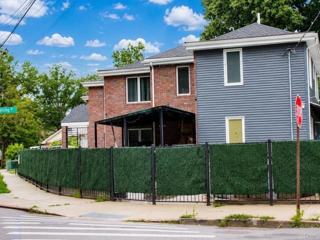 House for sale in Queens, Arverne