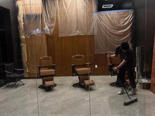 Commercial for rent in Oakville, Ontario