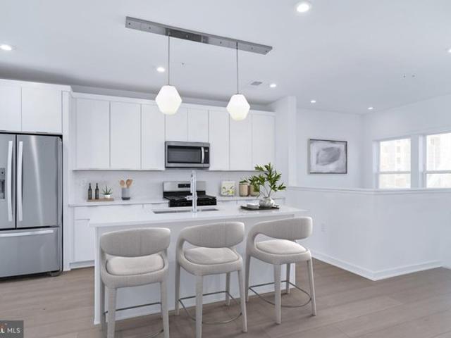 Condo for sale in Virginia