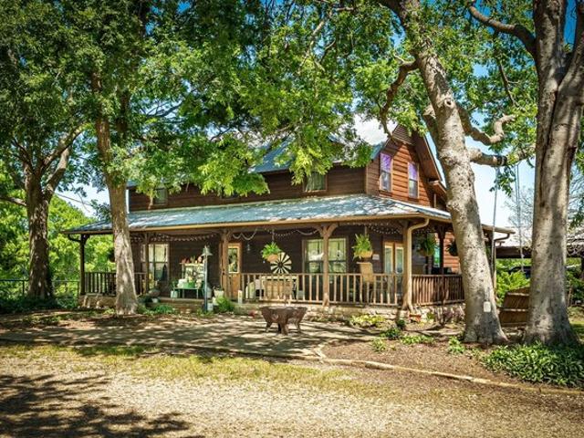 House for sale in Blue Ridge, Texas