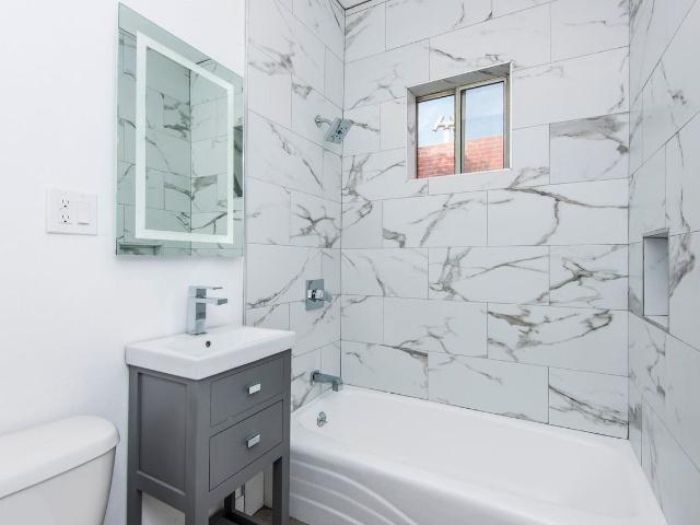 Apartment for rent in Canoga Park, California