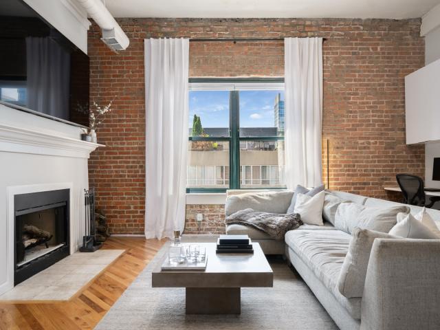 Condo for sale in Chicago Park, Illinois