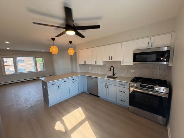 Property for rent in Clarendon Hills, Illinois
