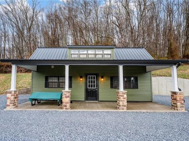 House for sale in Bedford, Pennsylvania