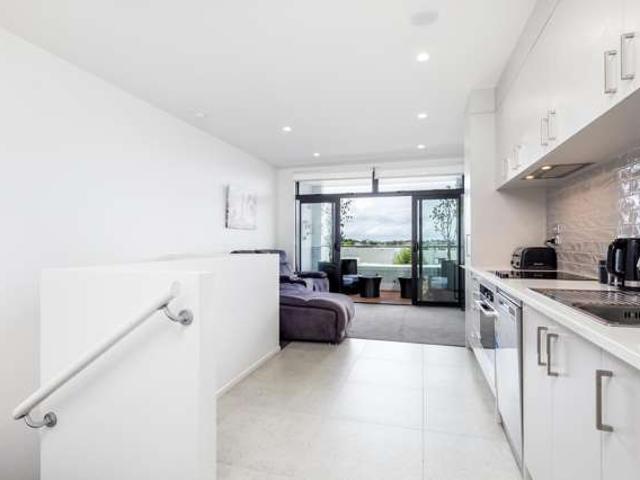 Apartment for sale in Whangaparāoa, Hibiscus and Bays