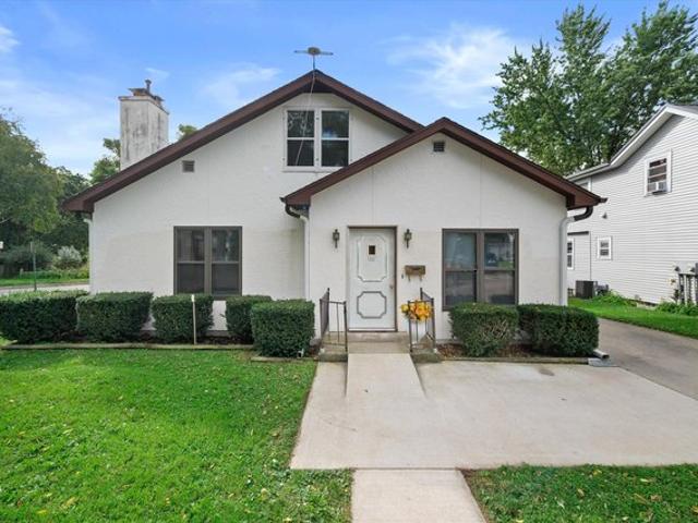 House for sale in Oconomowoc, Wisconsin