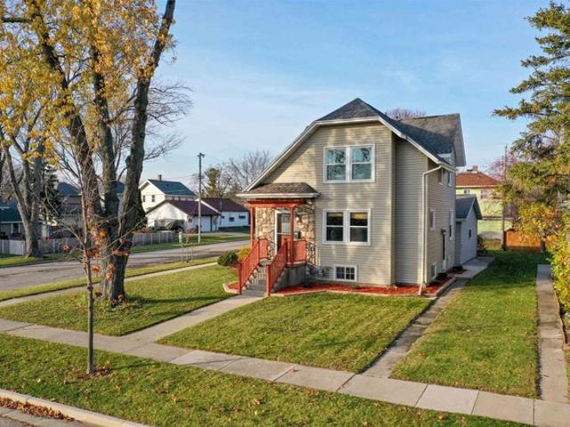 House for sale in Fond du Lac, Fond du Lac County