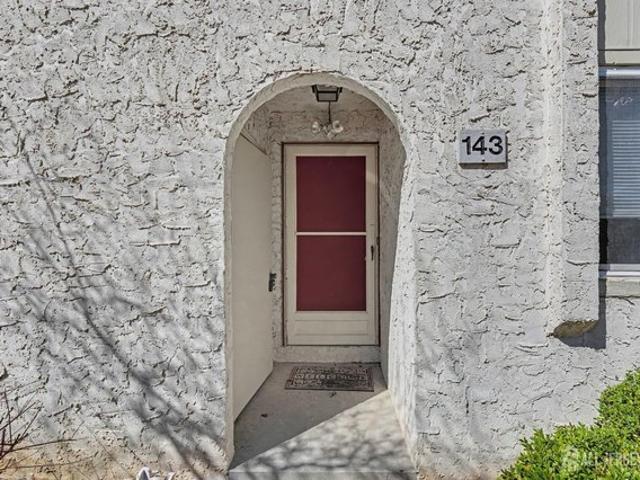 Townhouse for sale in Plainsboro, New Jersey