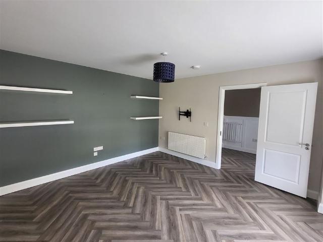 Apartment to rent in Loch Garman, North Tipperary