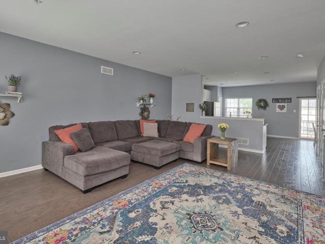 Townhouse for sale in Feasterville Trevose
