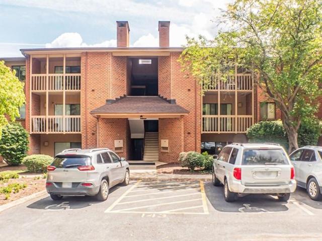Condo for sale in Charlottesville, Virginia