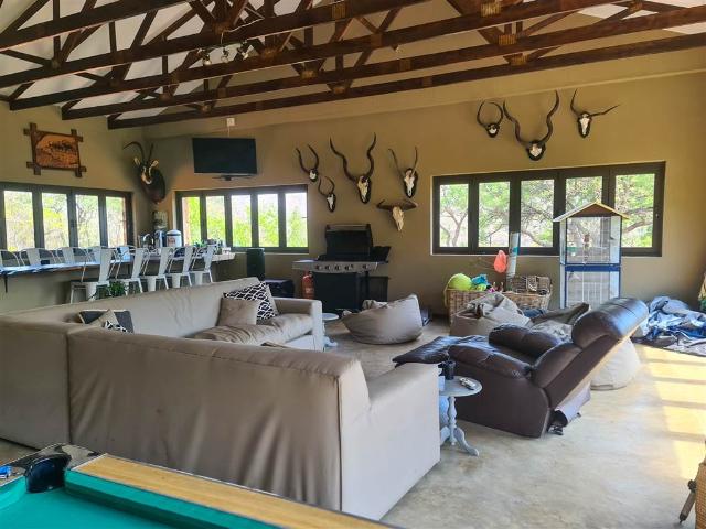Farm for sale in Hartbeespoort Dam Nature Reserve, North West