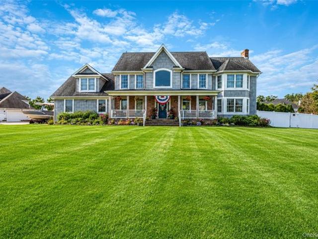 House for sale in Wading River, New York