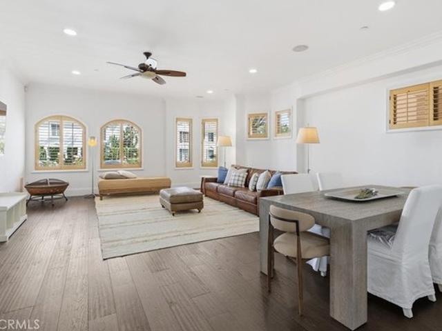 Condo for sale in Beverly Hills, Los Angeles County