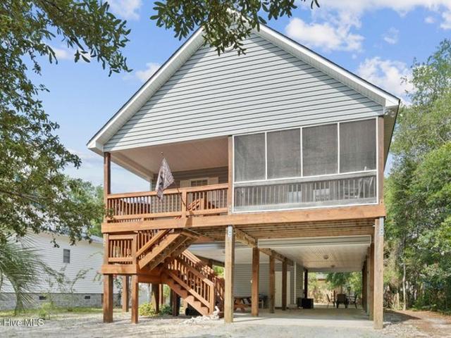 House for sale in Oak Island, North Carolina