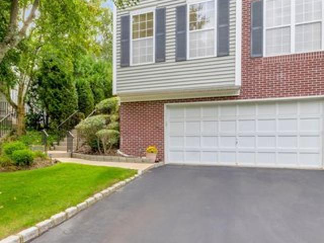 Condo for sale in Nesconset, Town of Smithtown