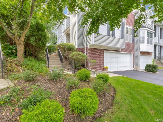 Condo for sale in Nesconset, Town of Smithtown