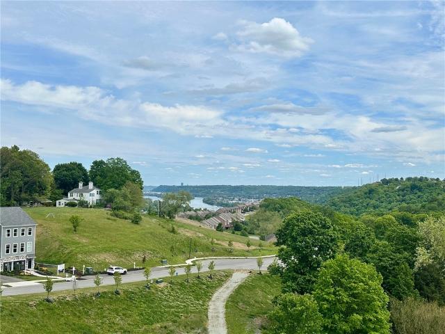 Townhouse for sale in Moon, Pennsylvania