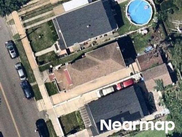 House for sale in Queens, Arverne