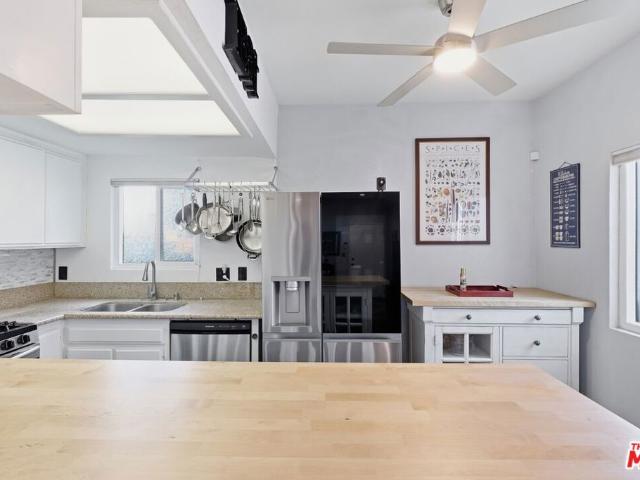 Condo for sale in Hawthorne, California