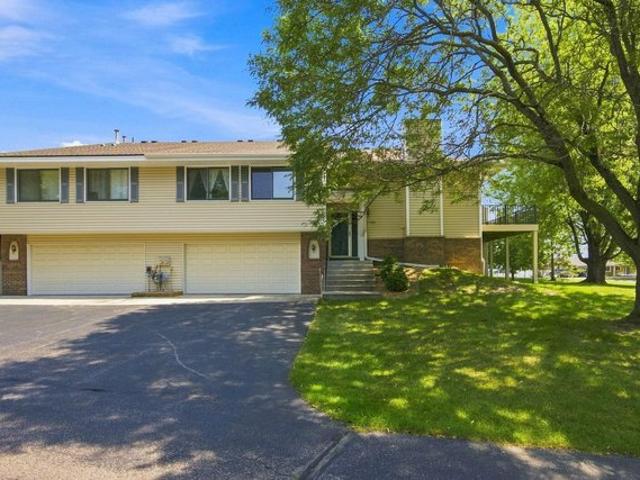 Townhouse for sale in The Woods at Burnsville, Burnsville