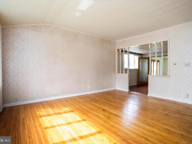 House for sale in Gloucester City
