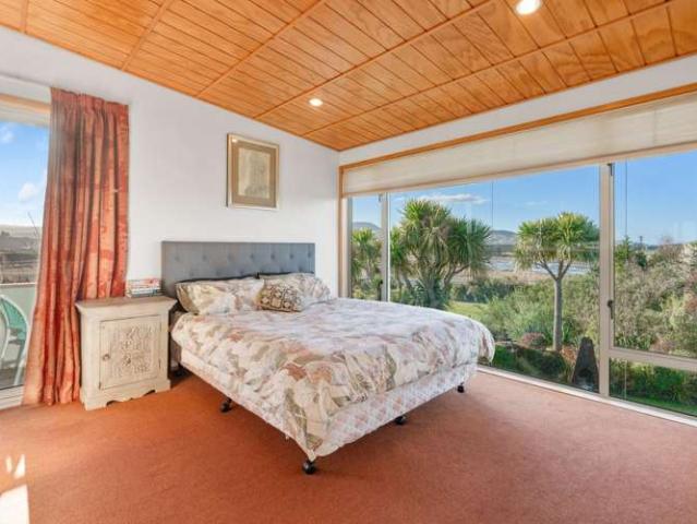 House for sale in Otakou