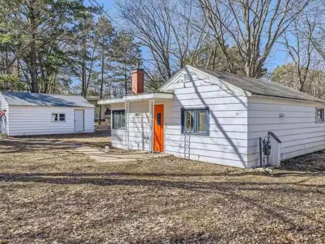 House for sale in Hudson