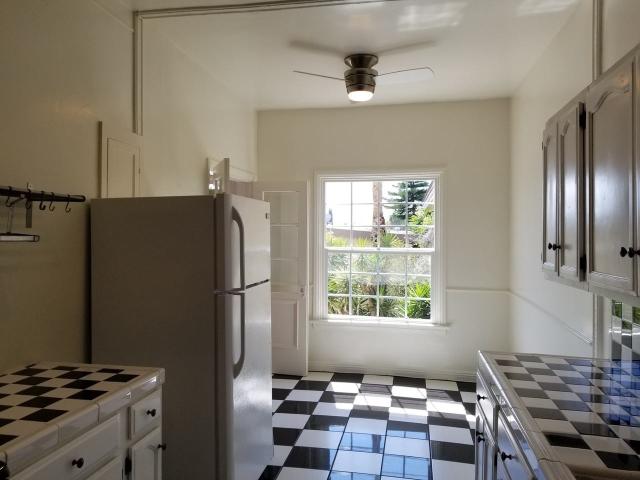 Apartment for rent in Canoga Park, California