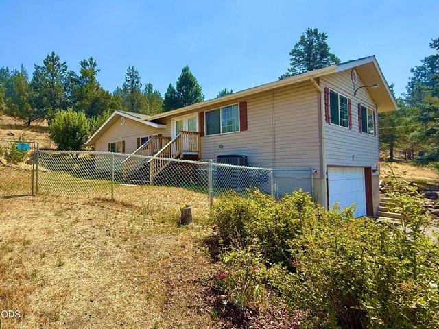House for sale in Oregonia