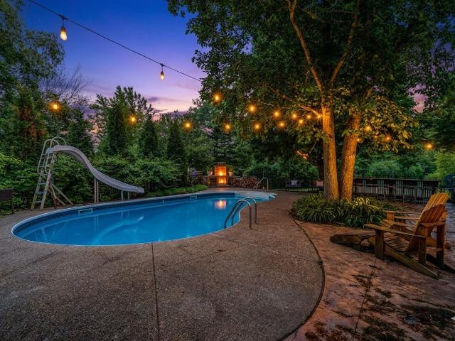 House for sale in Green Oaks, Illinois