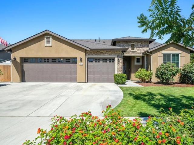 House for sale in Kingsburg, California