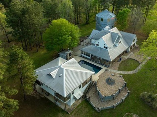 Farm for sale in Marion, Texas