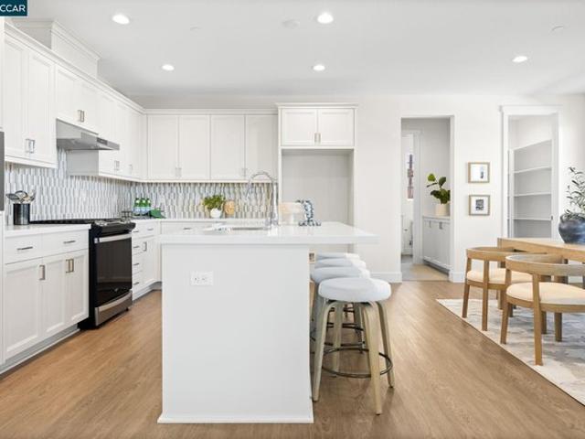 Condo for sale in Concord, California