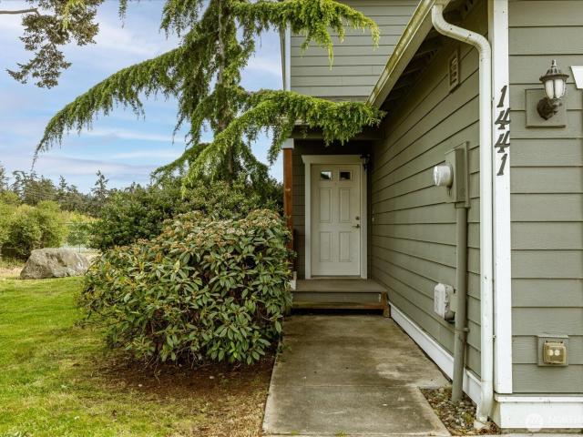House for sale in Oak Harbor, Washington