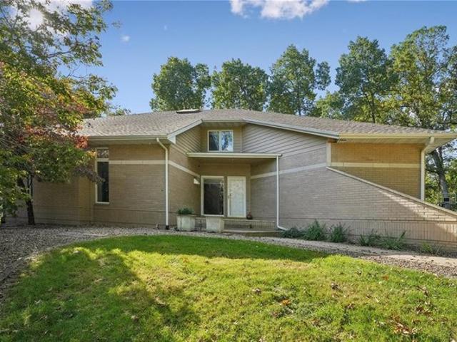 House for sale in Swisher, Johnson County