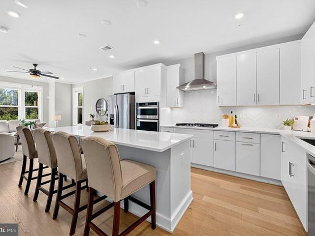 Condo for sale in Virginia
