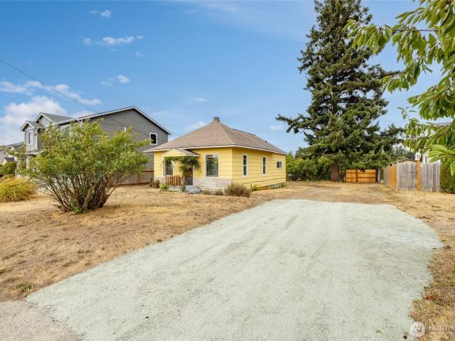 House for sale in Oak Harbor, Washington