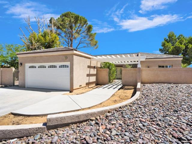 House for sale in Helendale, California