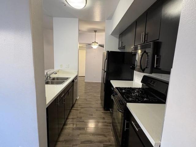 Apartment for rent in Canoga Park, California