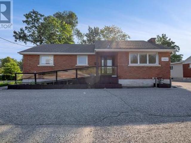 Commercial for rent in Mulhurst Bay, Ontario
