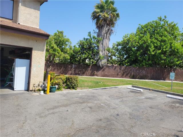 Condo for sale in Hawthorne