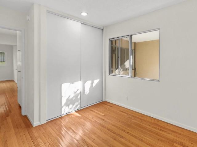 Apartment for rent in Canoga Park, California