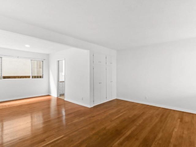 Apartment for rent in Canoga Park, California