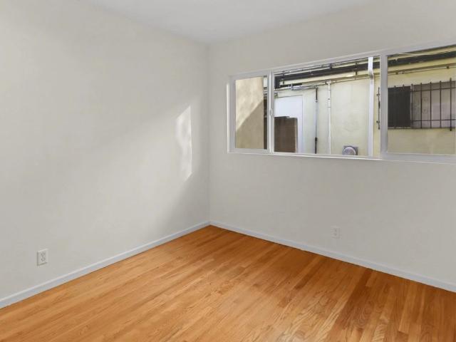 Apartment for rent in Canoga Park, California