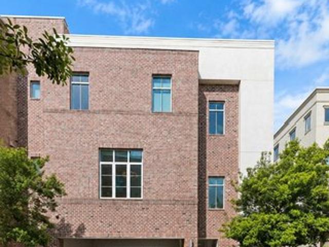 Townhouse for sale in Sugar Land, Texas